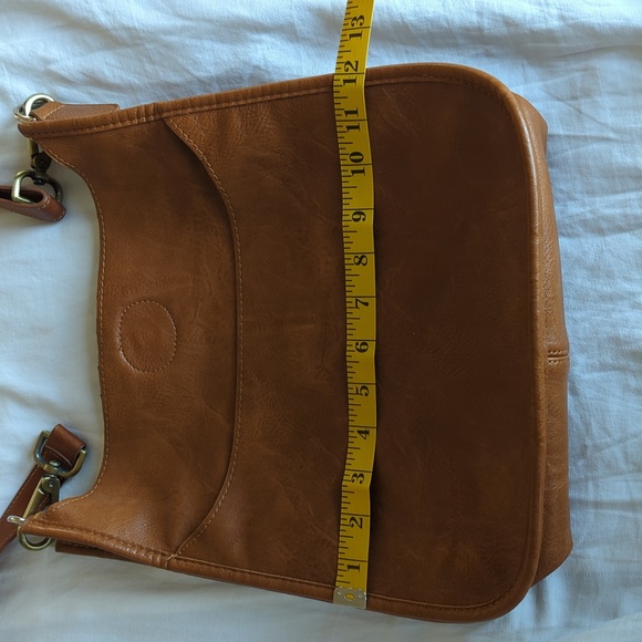 Ahdorned Social Threads Classic Vegan Leather Messenger Crossbody Bag in Camel - Picture 9 of 11